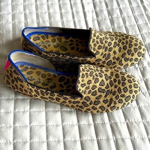 Rothys leopard print round toe kids 3 slip on loafers